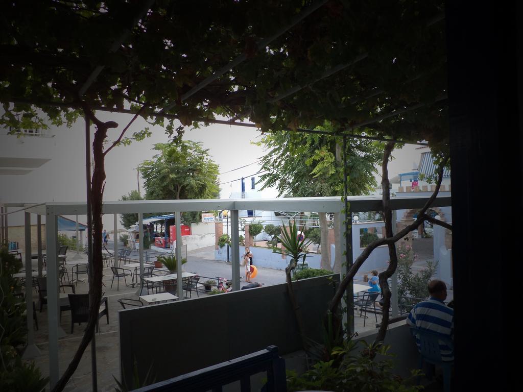 To Kamari Apartment Paralia Agias Foteinis Bagian luar foto