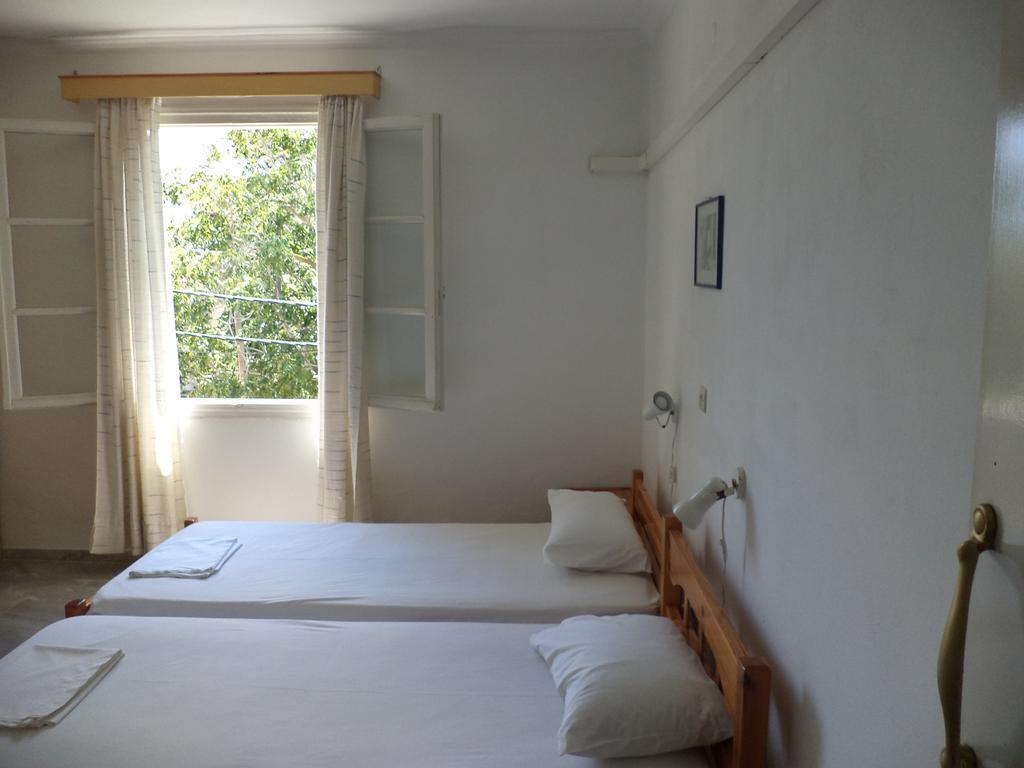 To Kamari Apartment Paralia Agias Foteinis Ruang foto