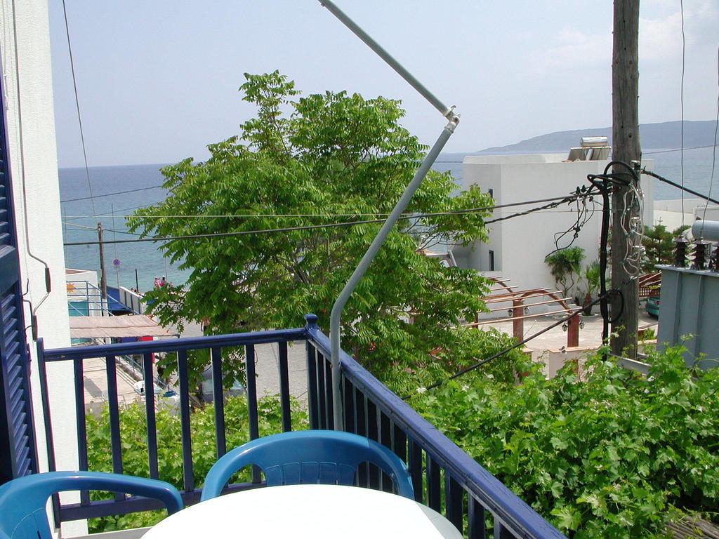 To Kamari Apartment Paralia Agias Foteinis Bagian luar foto