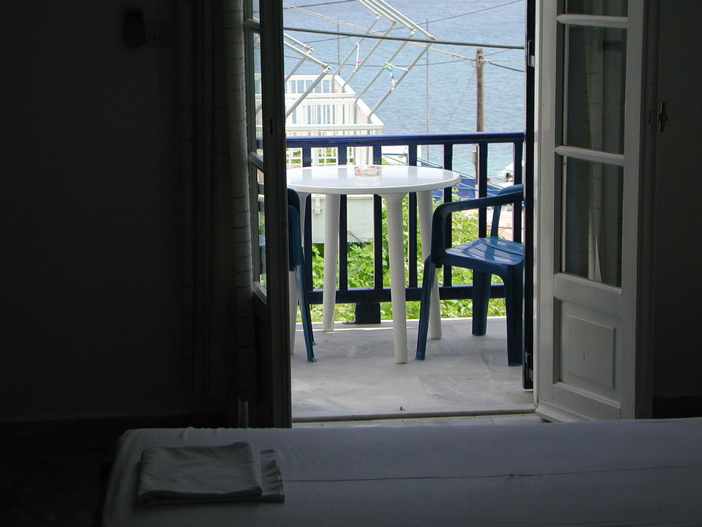 To Kamari Apartment Paralia Agias Foteinis Ruang foto